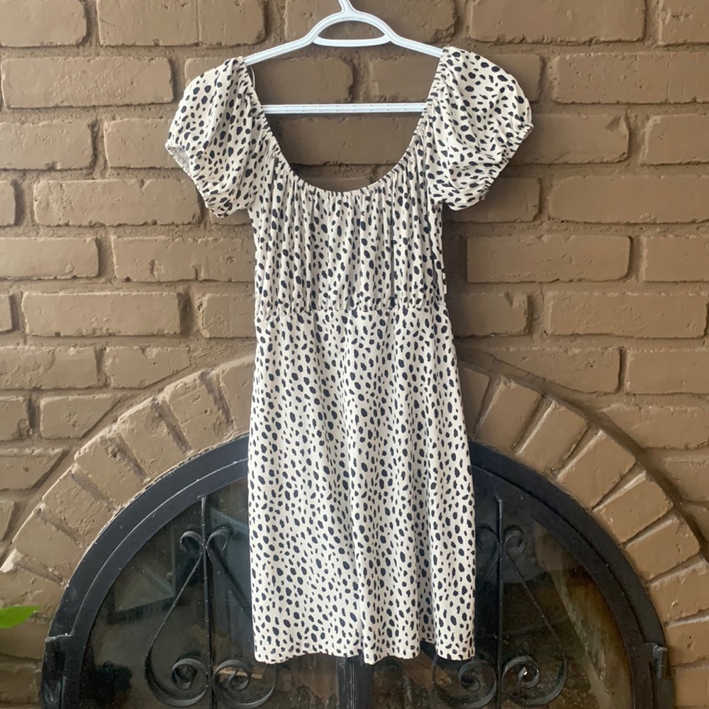 Streetwear society size medium long top or short dress ruffly sleeves